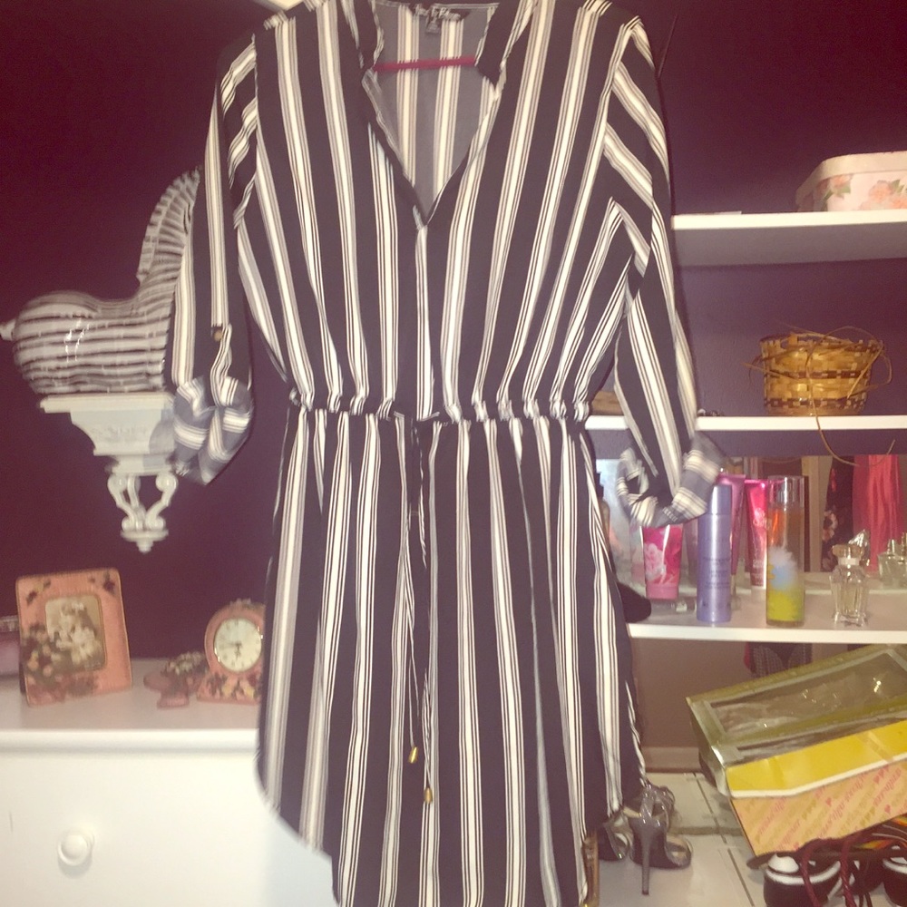 Time to bloomHi low cut waste tie dress